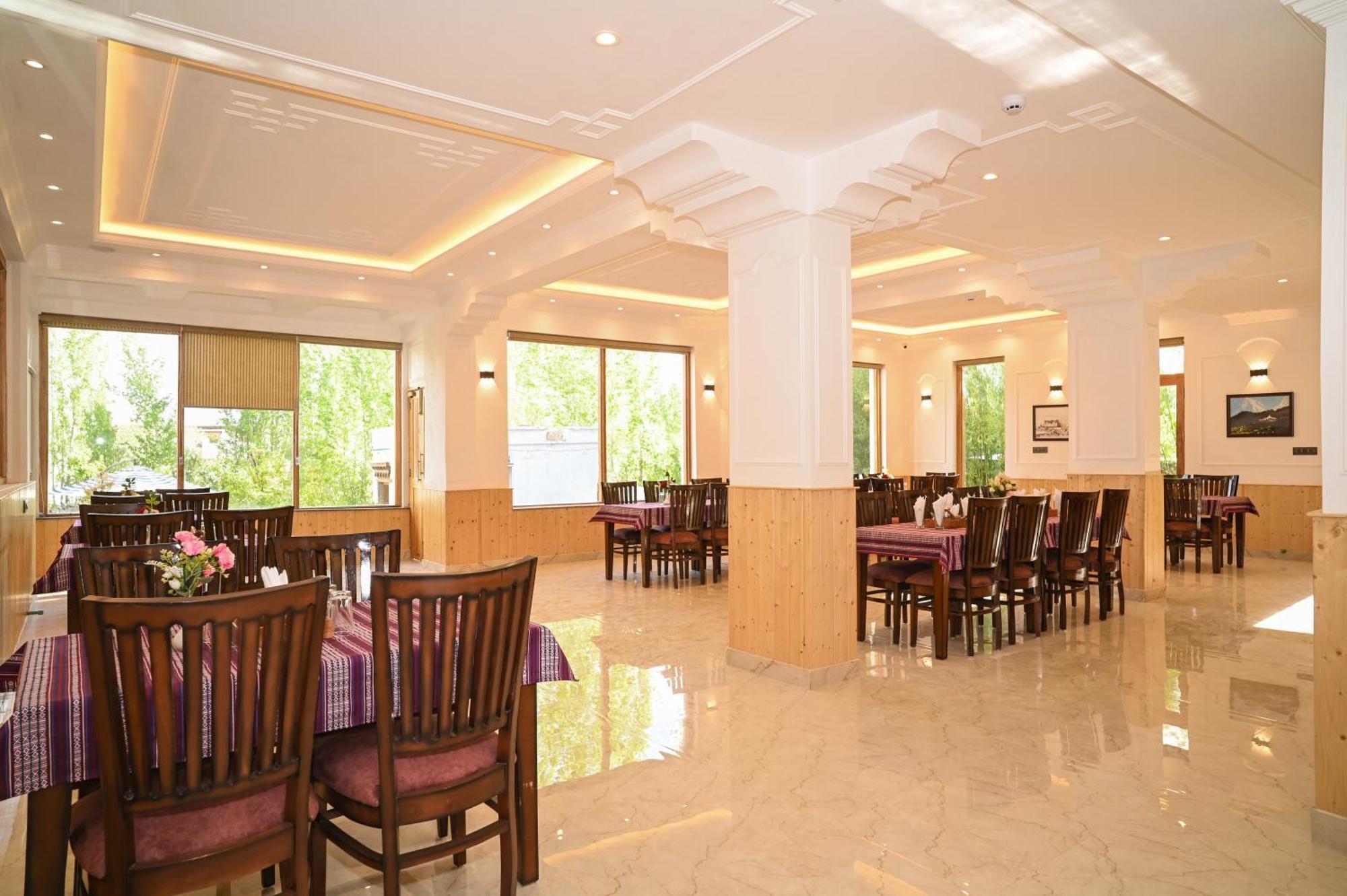 Hotel Ladakh Hills Leh Bagian luar foto