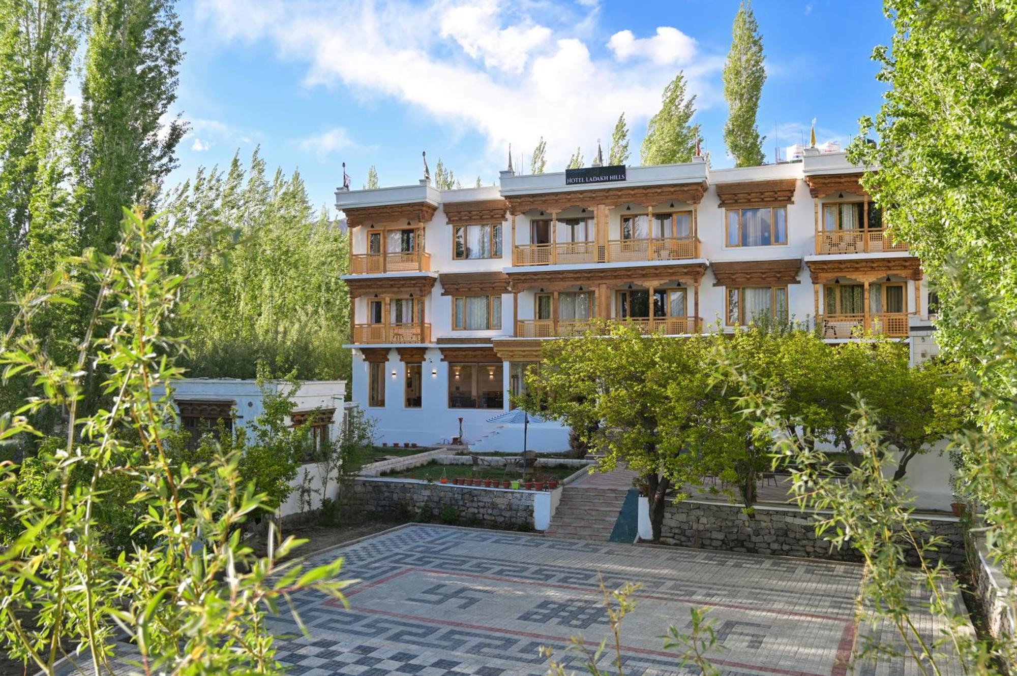 Hotel Ladakh Hills Leh Bagian luar foto